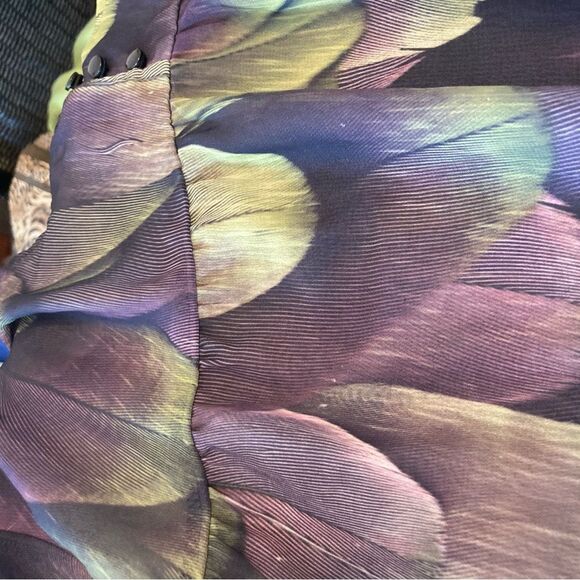 Exotic Feather Leaves Print Blouse w/tiny ruffles on shoulders - Picture 12 of 12
